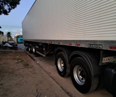 Conjunto Iveco, com carreta 30 Paletes Randon Câmara Fria 2014