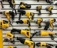 Ferramentas semi novas Dewalt com 1 ano de garantia