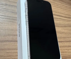 iPhone 15 Pro 256gb intacto, menos de 3 meses de uso.