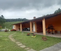 Sitio com 4 quartos piscina churrasqueira em Jardim Yamamoto - Arujá - SP