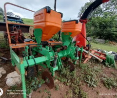 Plantadeira Stara, Massey Ferguson e Valtra. 2 linhas plantio direto e convencional