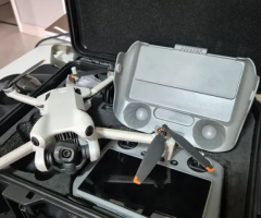 Drone DJI Mini 4 Pro Fly More Plus