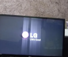 Tv Lg 32 Polegadas (Defeito Apenas Na Tela)