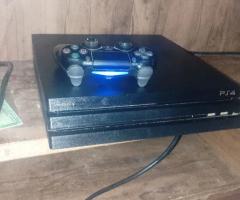 Vendo um vídeo gamer ps4