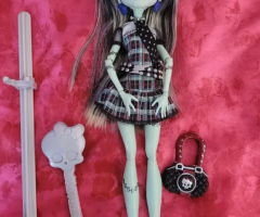 Boneca monster high frankie basica