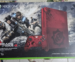 Xbox one Edição Gears Of War 4! Impeça game pra Colecionador, sem detalhes R$ 5.499,90