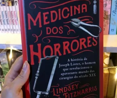 Livro Medicina dos horrores da Lindsey Fitzharris USADO CAPA DURA