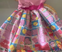 Vestido temático infantil tamanho (M) para criança de 4 a 6 anos