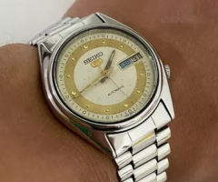 Relógio Seiko 5 automático.